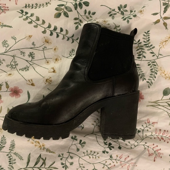 Aldo heeled boots size 7.5 - Picture 2 of 4